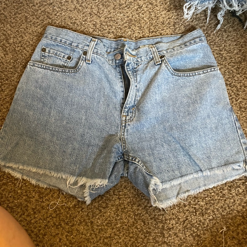 Vintage Levi’s jean shorts